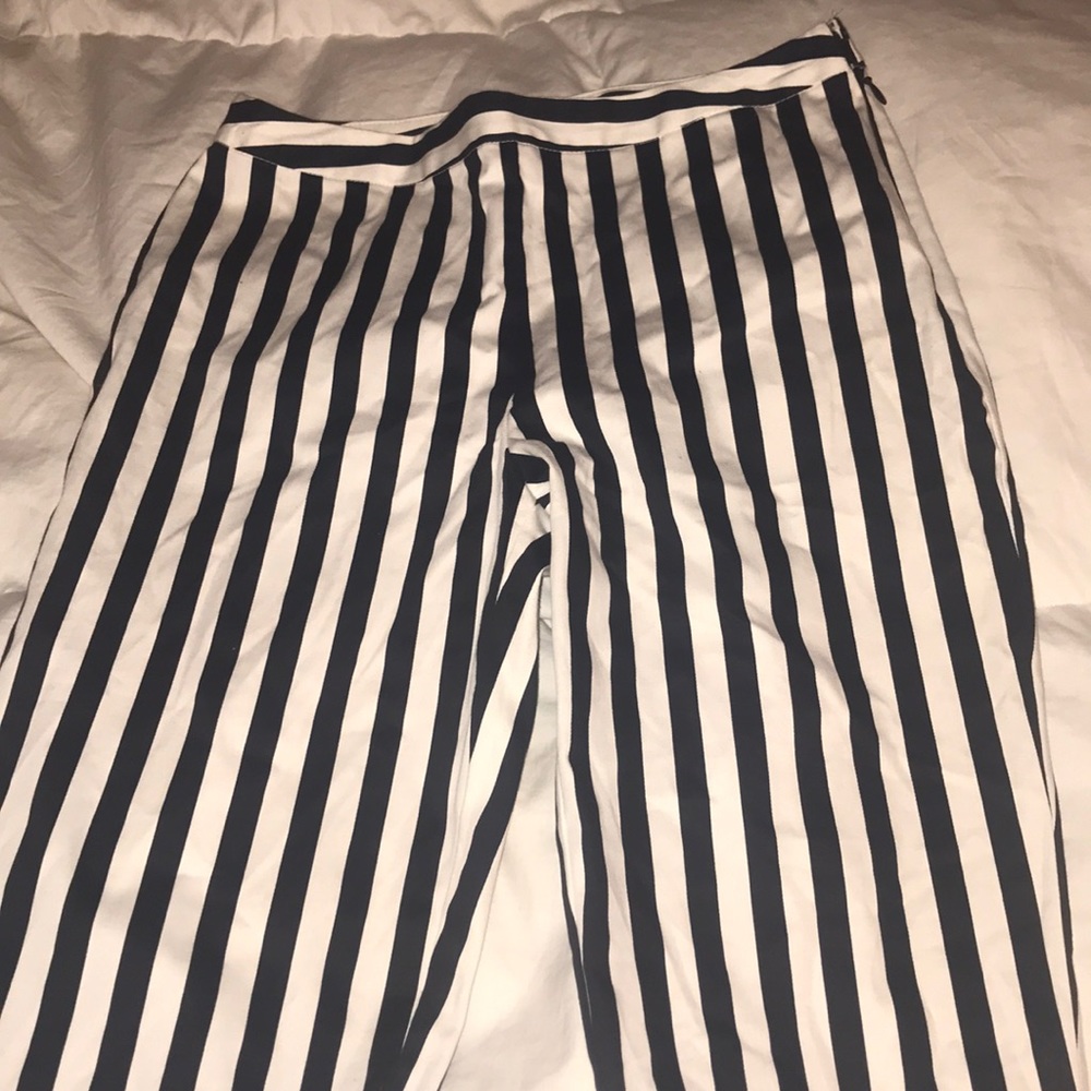 Forever 21 Contemporary B&W striped pants | XS